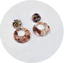 Load image into Gallery viewer, Pendientes Aros Carey Marrones