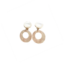 Load image into Gallery viewer, Pendientes Aros Carey Blancos