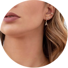Load image into Gallery viewer, Mini Pendientes Inicial &quot;A&quot;