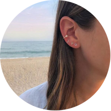 Load image into Gallery viewer, Mini Pendientes Inicial &quot;A&quot;