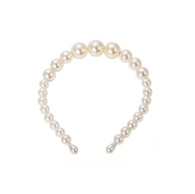 Load image into Gallery viewer, Diadema de perlas blancas